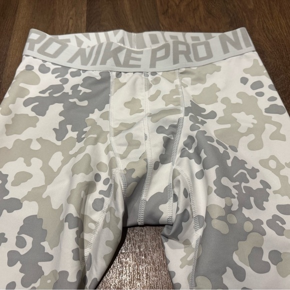 Nike Pro Athletic Performance White Camo Running Pants Men’s Size XL - Picture 4 of 11